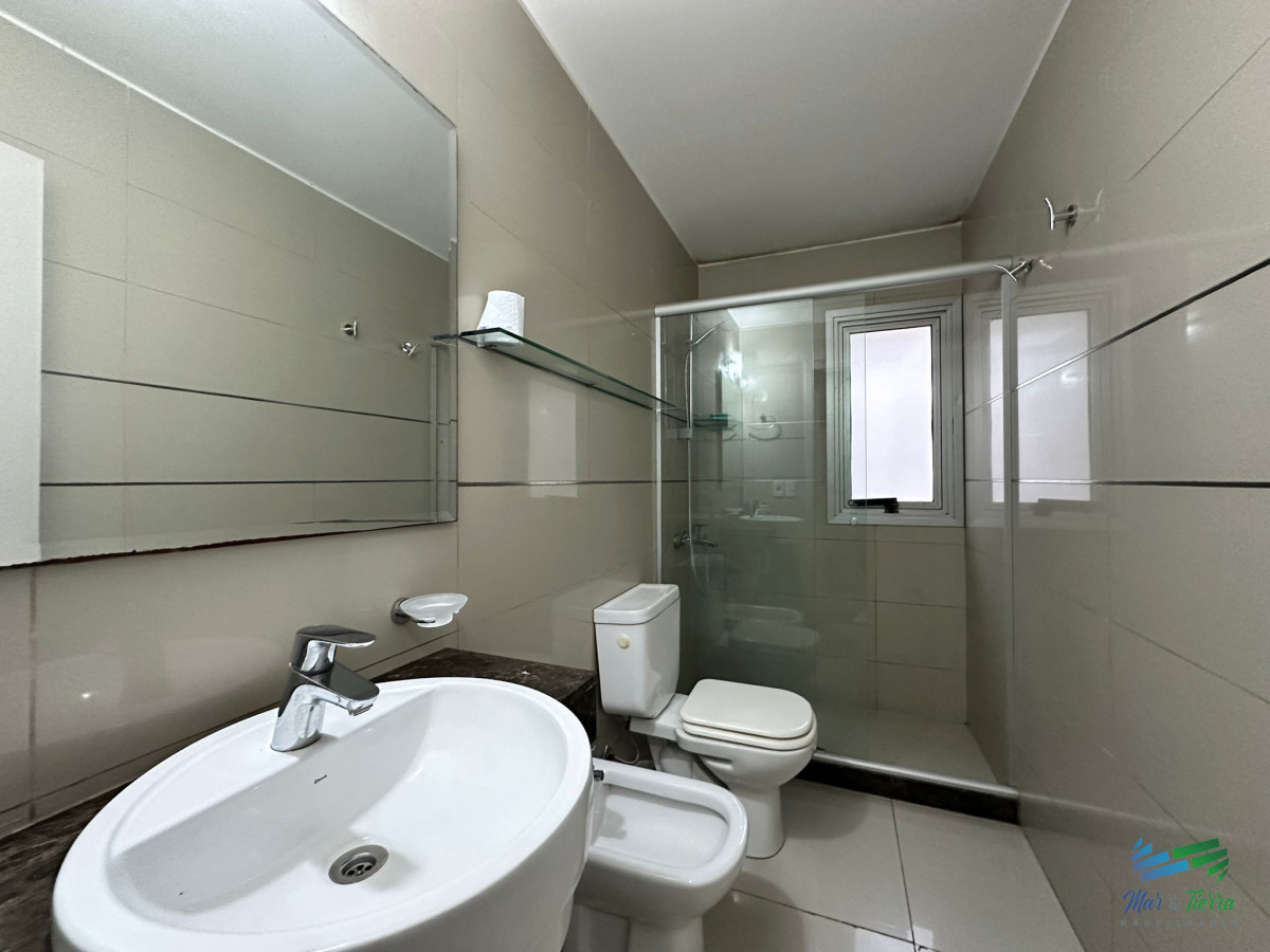 Apartamento ID.5528 - Apartamento en venta, 1 dormitorio en Península, Punta del Este