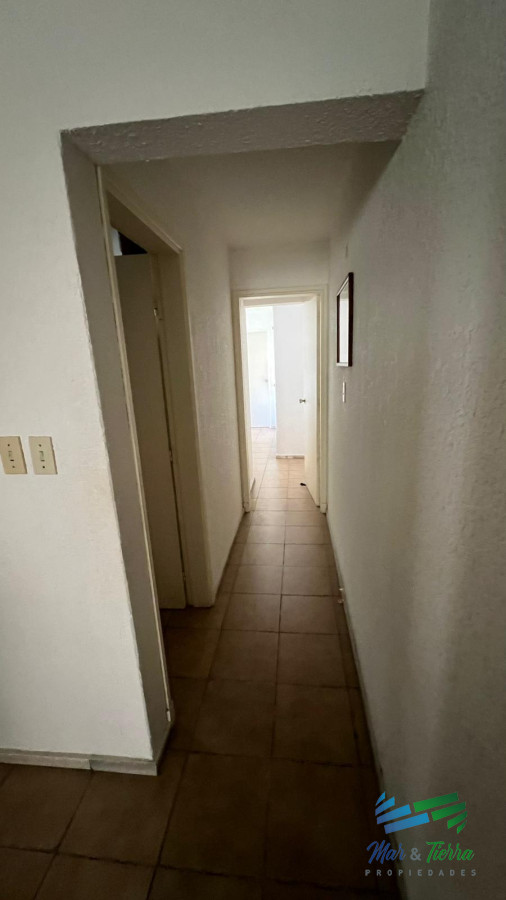 Apartamento ID.5383 - En venta apartamento 3 dormitorios con parrillero en Playa Mansa, Punta del Este