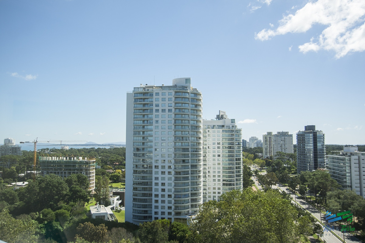 Apartamento ID.5094 - En venta Apartamento de 4 Dormitorios Penthouse en Brava Punta del Este