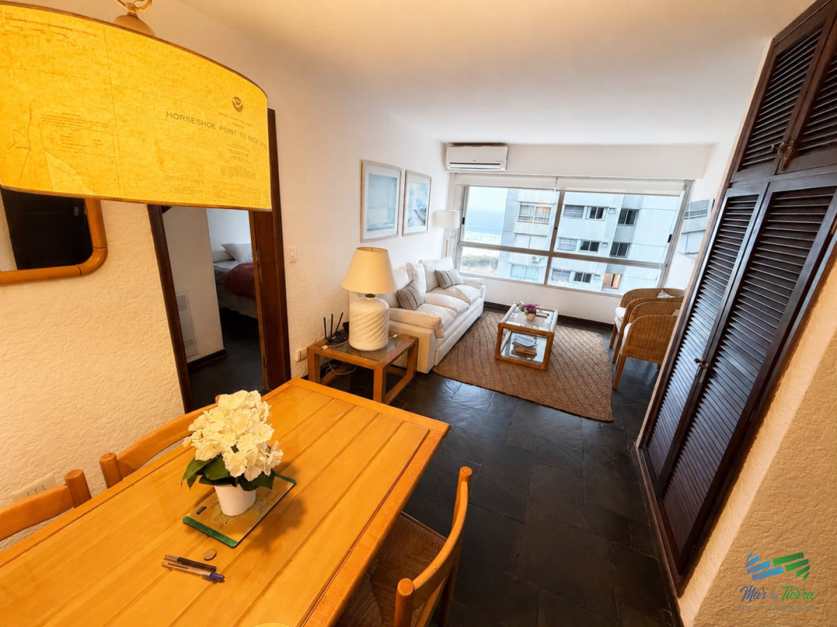Apartamento ID.5907 - En venta apartamento 1 dormitorio, frente al Mar, excelente vista a la Brava, Punta del Este