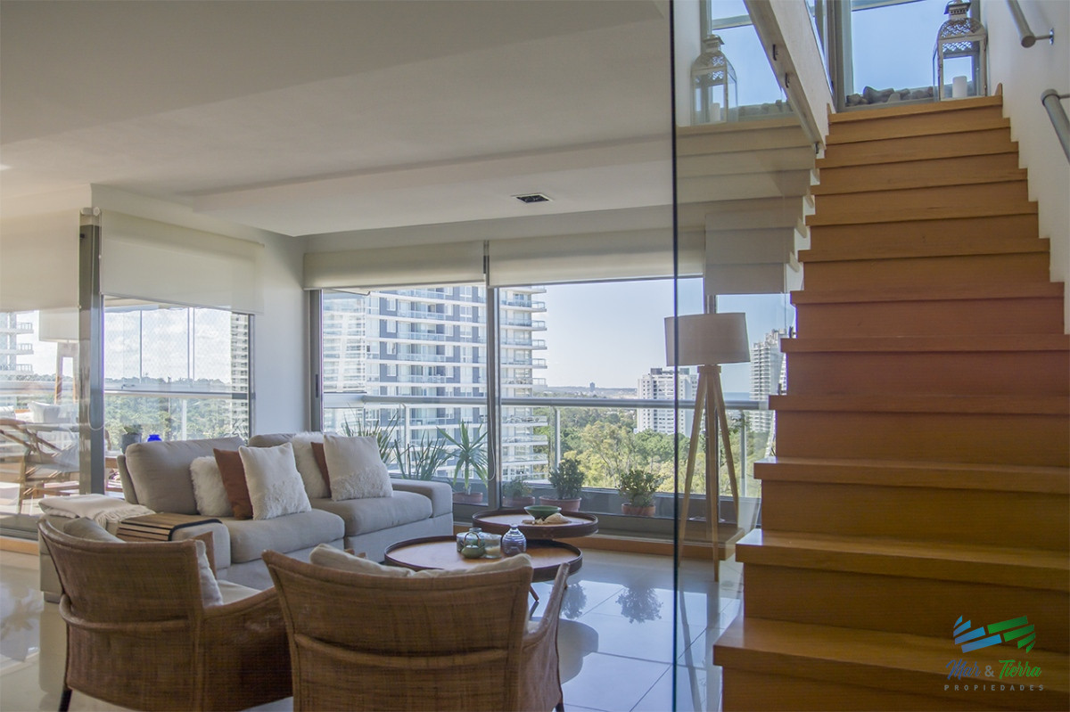 Apartamento ID.5094 - En venta Apartamento de 4 Dormitorios Penthouse en Brava Punta del Este