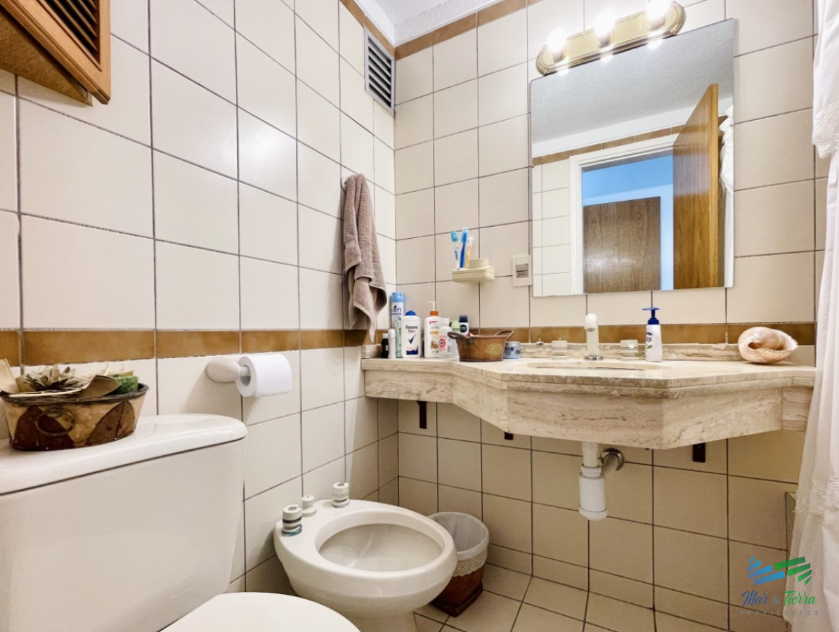 Apartamento ID.5382 - En venta apartamento 3 dormitorios penthouse con parrillero en Mansa - Punta del Este