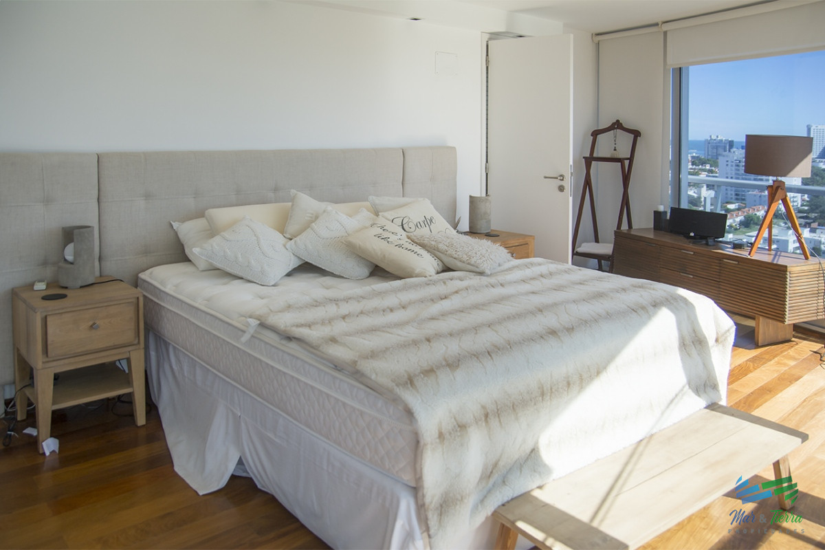 Apartamento ID.5094 - En venta Apartamento de 4 Dormitorios Penthouse en Brava Punta del Este