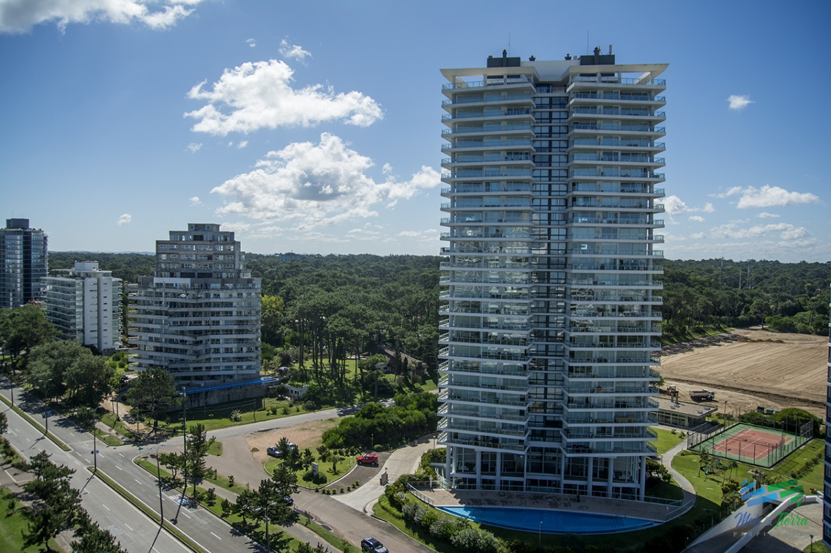Apartamento ID.5094 - En venta Apartamento de 4 Dormitorios Penthouse en Brava Punta del Este