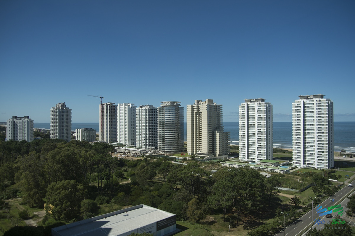 Apartamento ID.5094 - En venta Apartamento de 4 Dormitorios Penthouse en Brava Punta del Este