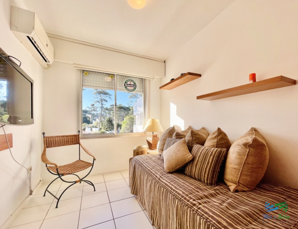 Apartamento ID.5382 - En venta apartamento 3 dormitorios penthouse con parrillero en Mansa - Punta del Este