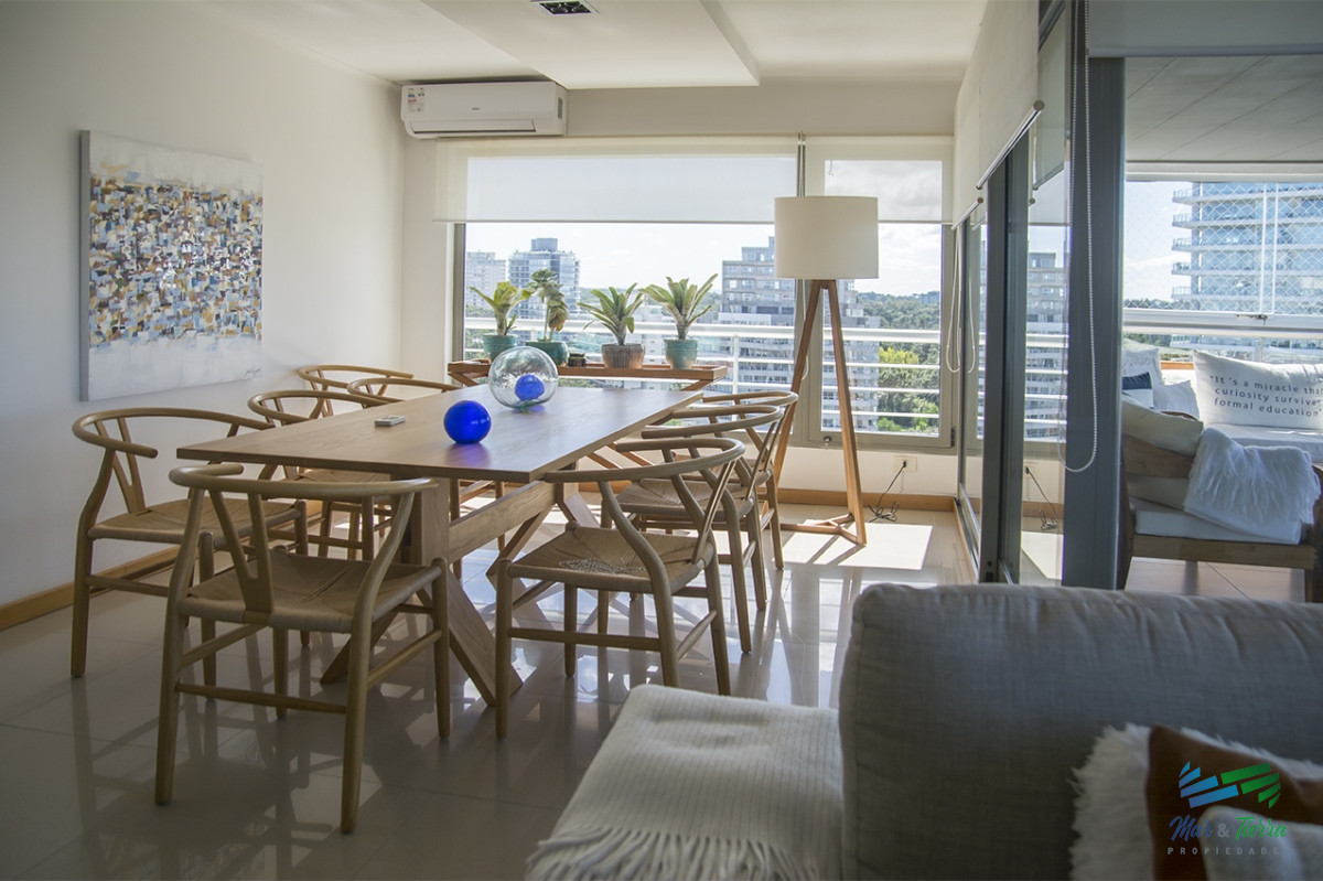 Apartamento ID.5094 - En venta Apartamento de 4 Dormitorios Penthouse en Brava Punta del Este