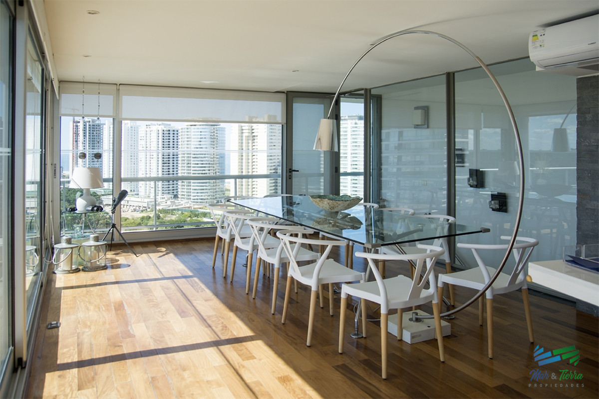 Apartamento ID.5094 - En venta Apartamento de 4 Dormitorios Penthouse en Brava Punta del Este