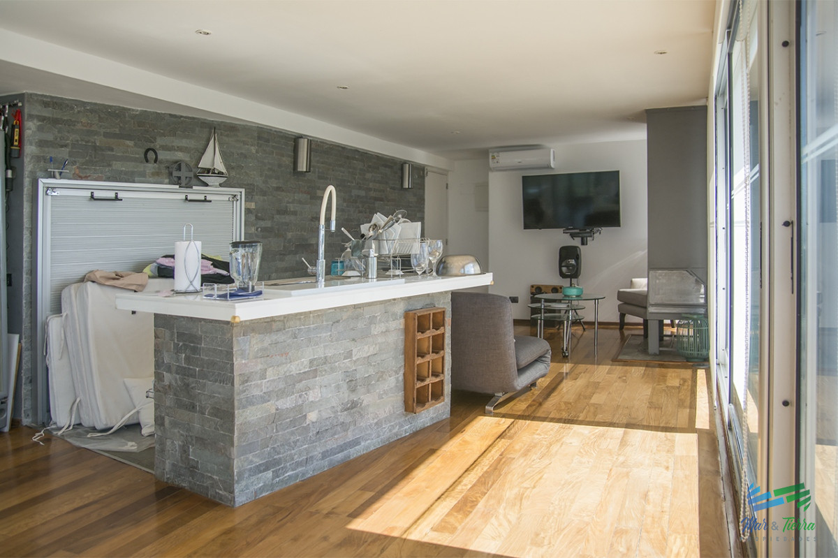 Apartamento ID.5094 - En venta Apartamento de 4 Dormitorios Penthouse en Brava Punta del Este