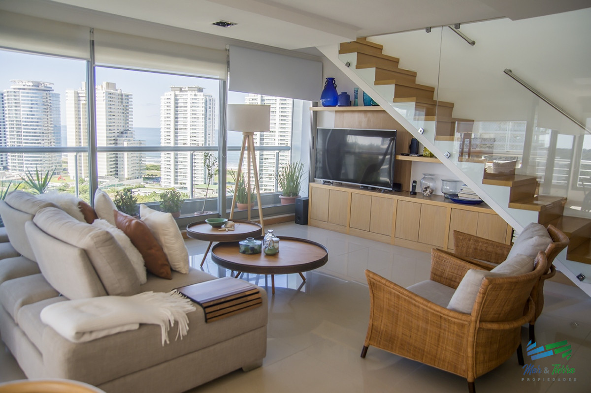 Apartamento ID.5094 - En venta Apartamento de 4 Dormitorios Penthouse en Brava Punta del Este