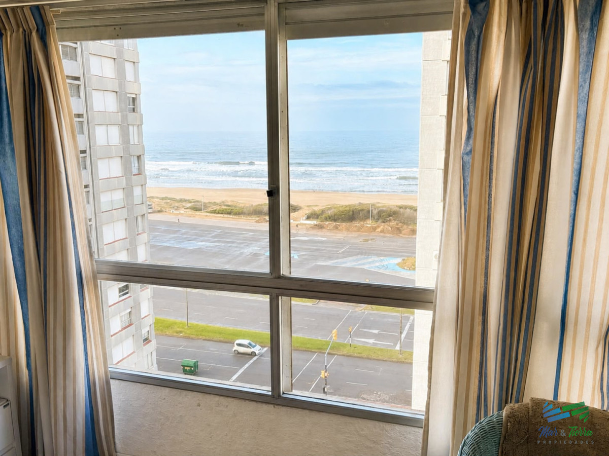 Apartamento ID.5907 - En venta apartamento 1 dormitorio, frente al Mar, excelente vista a la Brava, Punta del Este