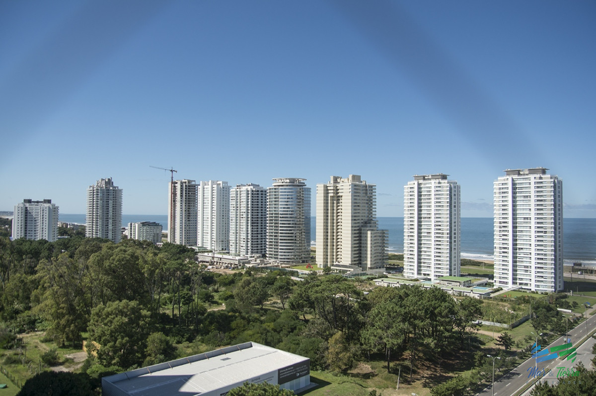 Apartamento ID.5094 - En venta Apartamento de 4 Dormitorios Penthouse en Brava Punta del Este