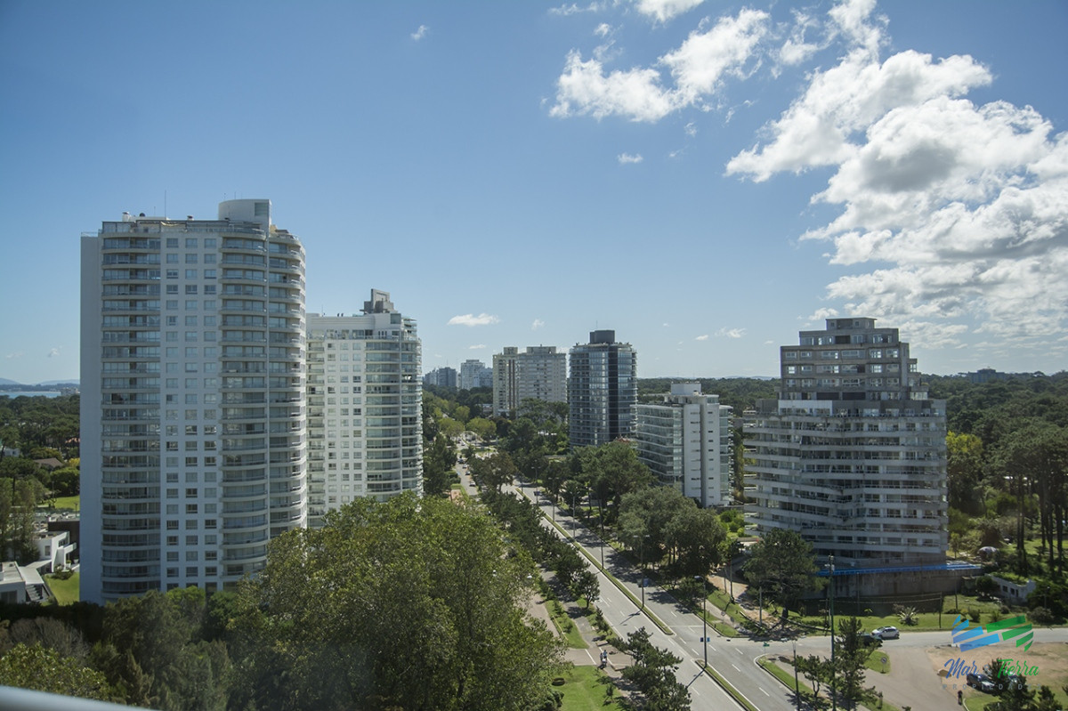 Apartamento ID.5094 - En venta Apartamento de 4 Dormitorios Penthouse en Brava Punta del Este