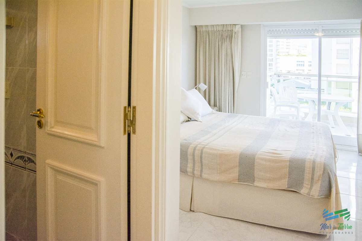 Apartamento ID.3227 - Departamento de 3 dormitorios en Punta del Este