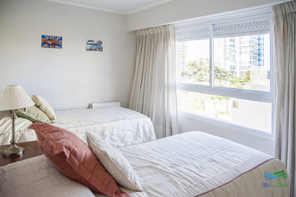 Apartamento ID.3227 - Departamento de 3 dormitorios en Punta del Este