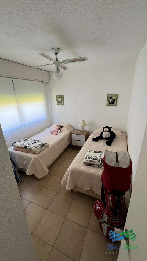 Apartamento ID.5383 - En venta apartamento 3 dormitorios con parrillero en Playa Mansa, Punta del Este