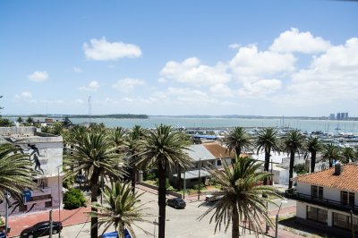 Venta de Apartamento 3 dormitorios , Punta del Este. - Ref : EQP2116