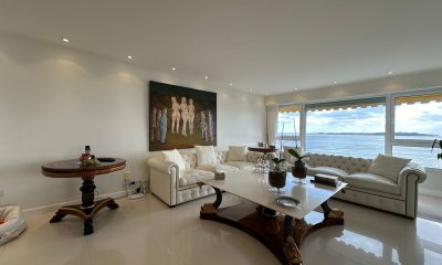 Departamento en venta, 3 dormitorios.     Playa Mansa - Ref : EQP4937