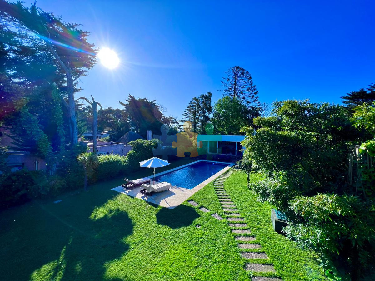 hermosa casa en playa mansa, punta del este - ref : eqp7130 - equ7130c