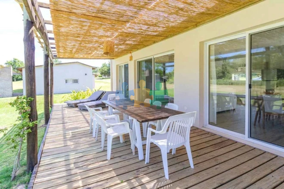 Vende casa en Punta Ballena de 2 dormitorios.   Ref : EQP5917 - GoPunta - Portal Inmobiliario de Punta del Este - Maldonado