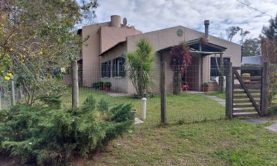 Vende casa en Balneario Buenos Aires, Manantiales, de 2 dormitorios en suite.  - Ref : EQP6622