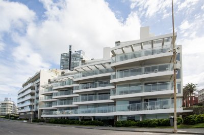 Departamento en Península Edificio Bonaire,  3 dormitorios. - Ref : EQP2808 - EQU2808A