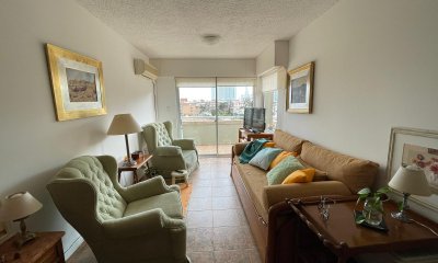 Vende apartamento de 1 dormitorio en Aidy Grill, Punta del Este