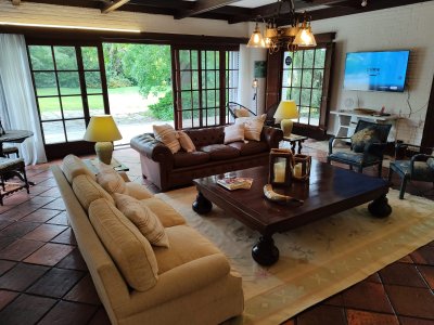 vende casa en la mejor zona de playa mansa, punta del este  - ngp29648c