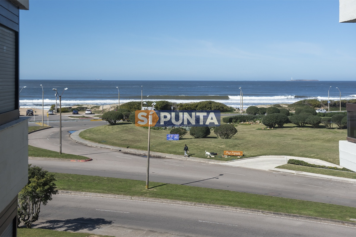 Apartamento en Venta de 2 dormitorios en Edificio Panorama , Punta del este  - SPT12533A