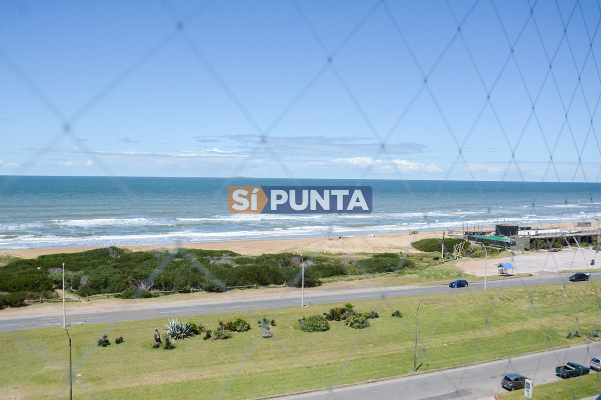 Departamento en Torre Lobos en alquiler frente al mar, 3 dormitorios mas dependencia - SPT13859A