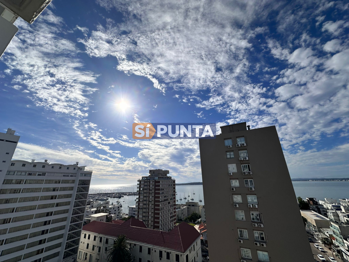 Vende apartamento de 2 dormitorios en Punta del Este - SPT11917A