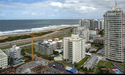 Departamento en venta, Torre nueva en Playa Brava. Wind Tower.