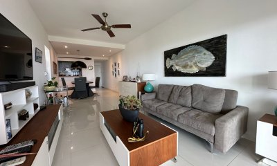 Vende departamento en Azure tower, playa mansa de 2 dormitorios, con vista al mar, Punta del Este