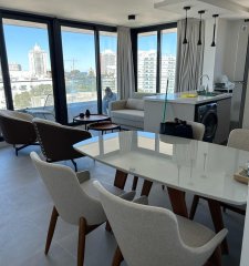 Vende apartamento de 1 dormitorio, en Aidy Grill, Punta del Este.