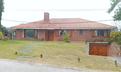 CHALET TRADICIONAL EN PLAYA MANSA, 3 DORMITORIOS, PINARES