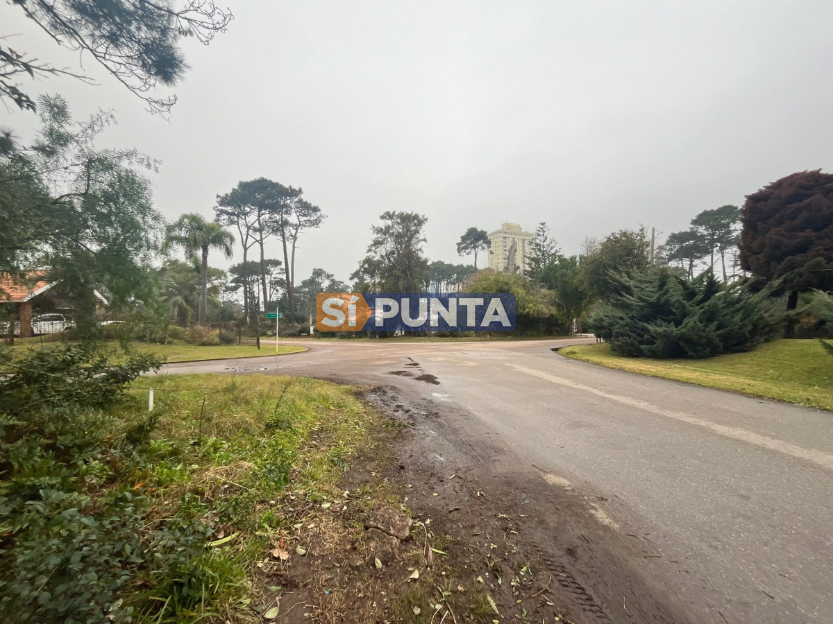 Chacra ID.10511 - Terreno ubicado en zona residencial.