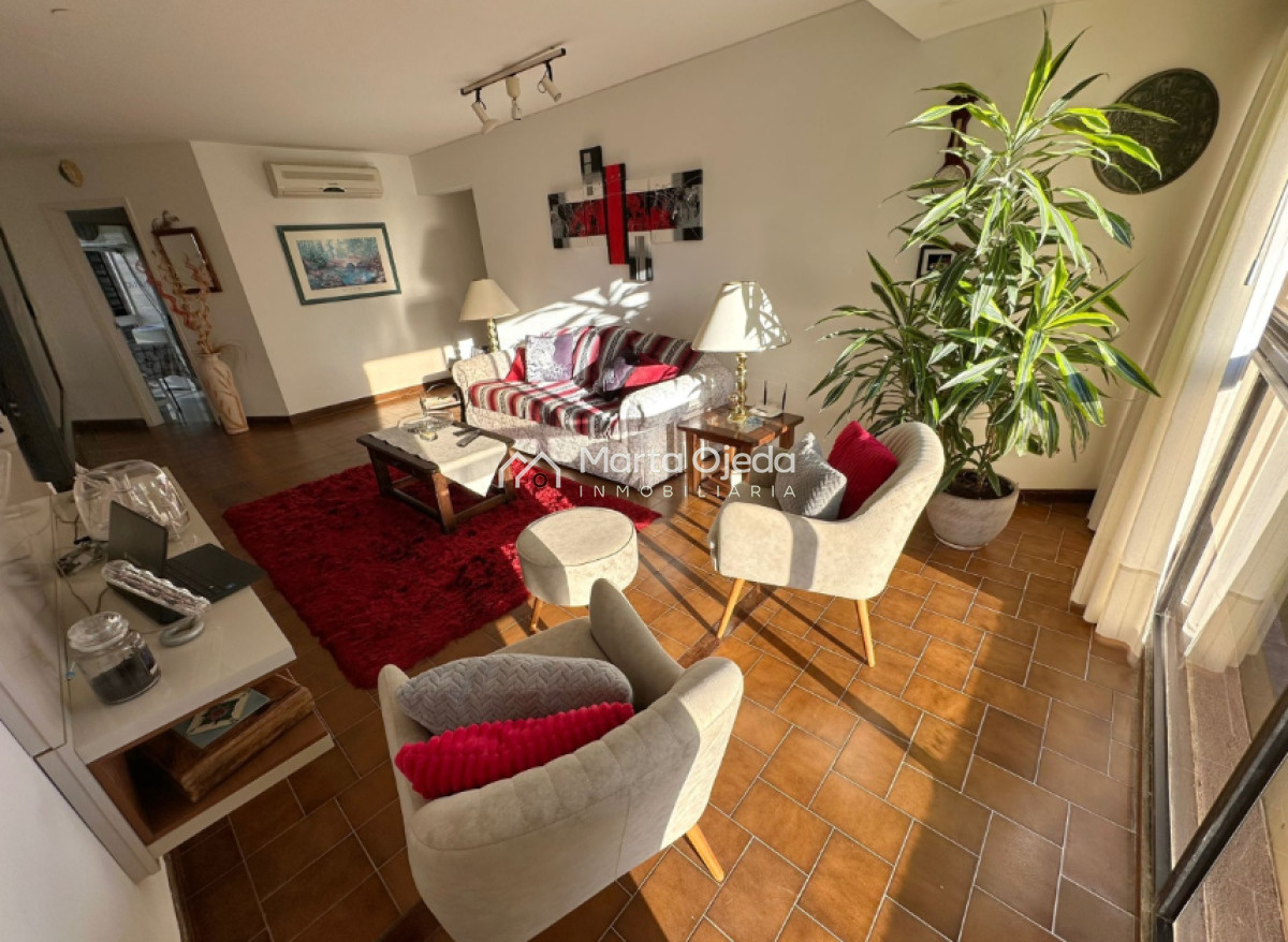 Apartamento ID.41279 - Vende Apartamento frente al mar en Brava, Punta del Este de 2 dormitorios.