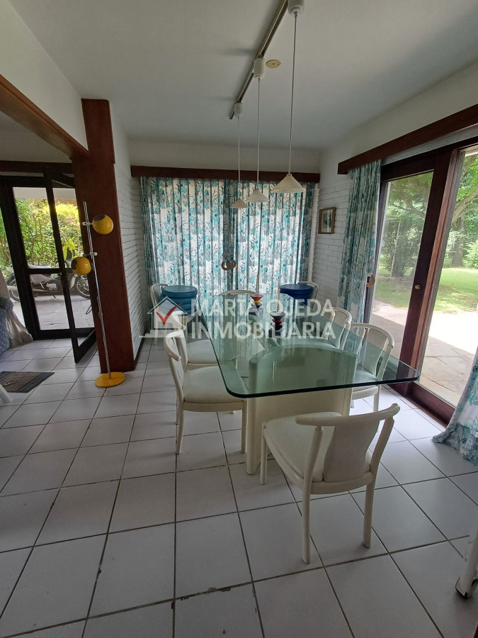 Casa ID.40968 - Vende casa de 3 dormitorios en Cantegril, punta del este 