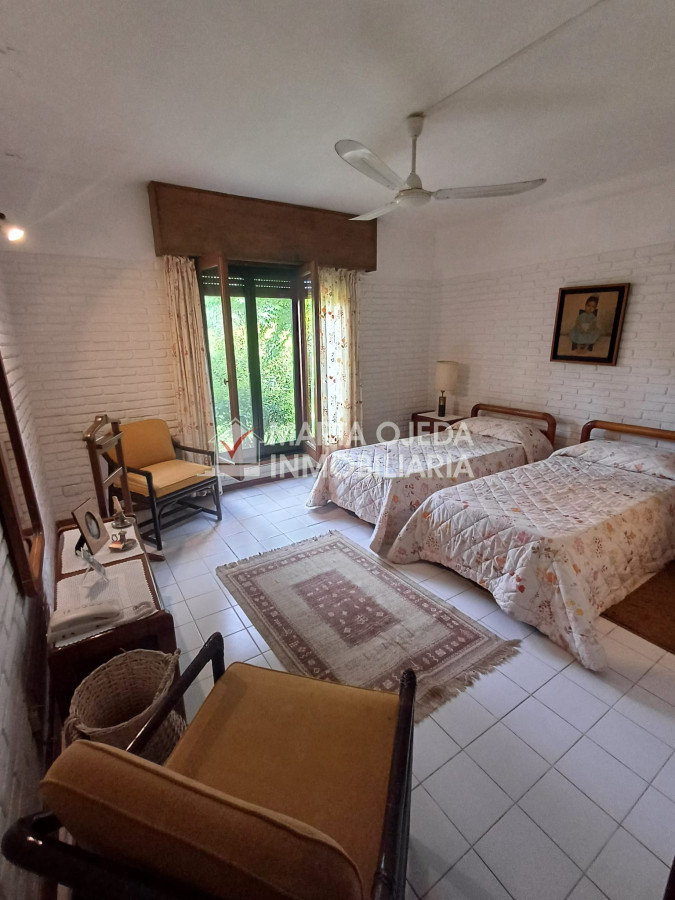 Casa ID.40968 - Vende casa de 3 dormitorios en Cantegril, punta del este 