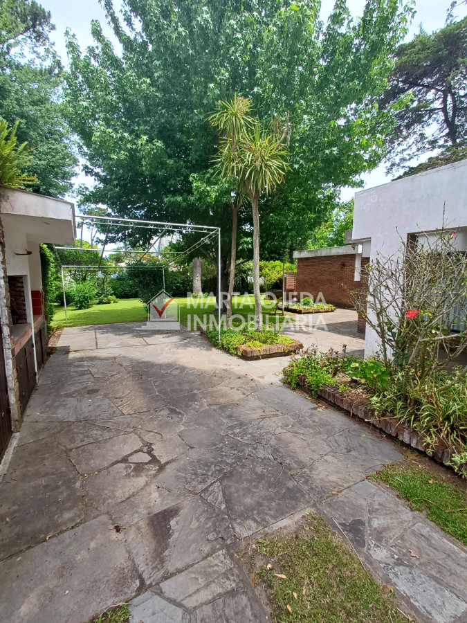 Casa ID.40968 - Vende casa de 3 dormitorios en Cantegril, punta del este 