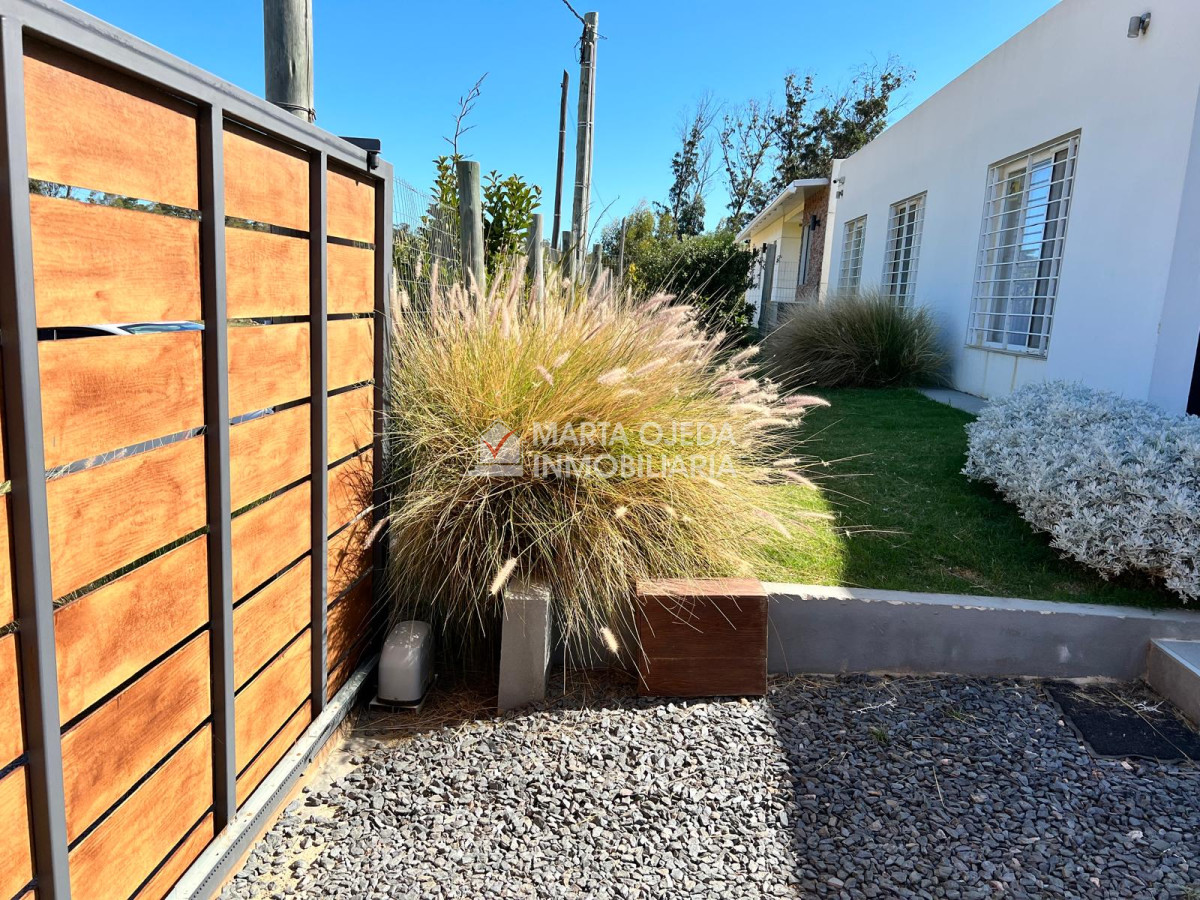 Casa ID.40970 - Vende casa de 3 dormitorios moderna en Maldonado, 