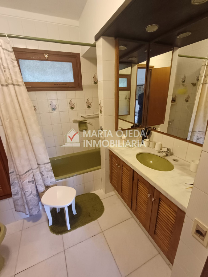 Casa ID.40968 - Vende casa de 3 dormitorios en Cantegril, punta del este 