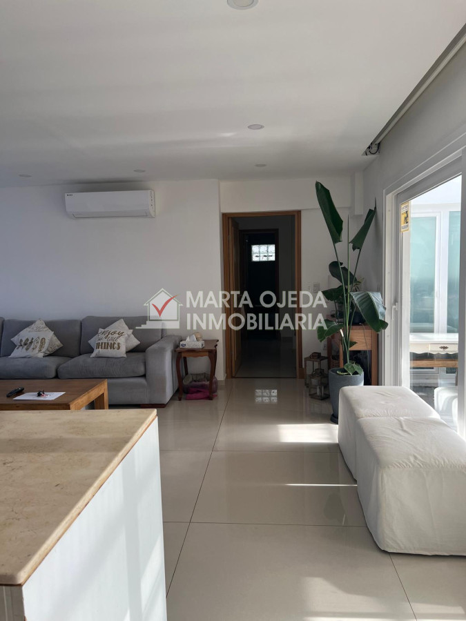 Casa ID.40970 - Vende casa de 3 dormitorios moderna en Maldonado, 