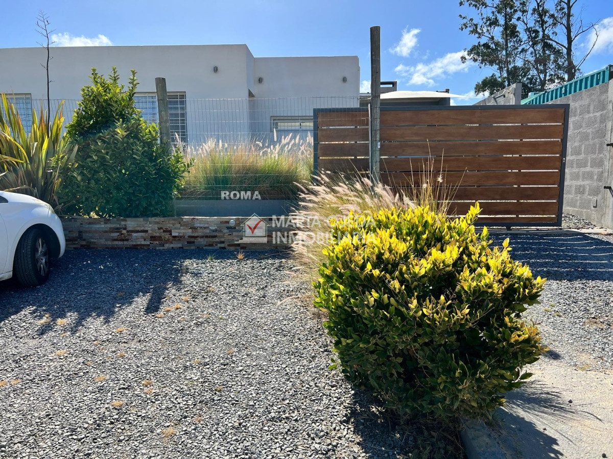 Casa ID.40970 - Vende casa de 3 dormitorios moderna en Maldonado, 