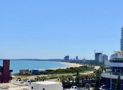 Apartamento en venta de 3 dormitorios en Punta del Este