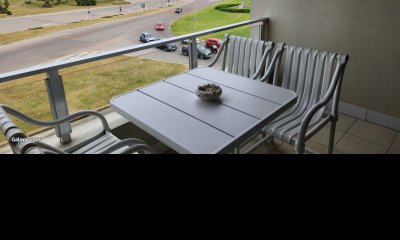 Vende apartamento de 2 dormitorios en Punta del Este, Playa Brava