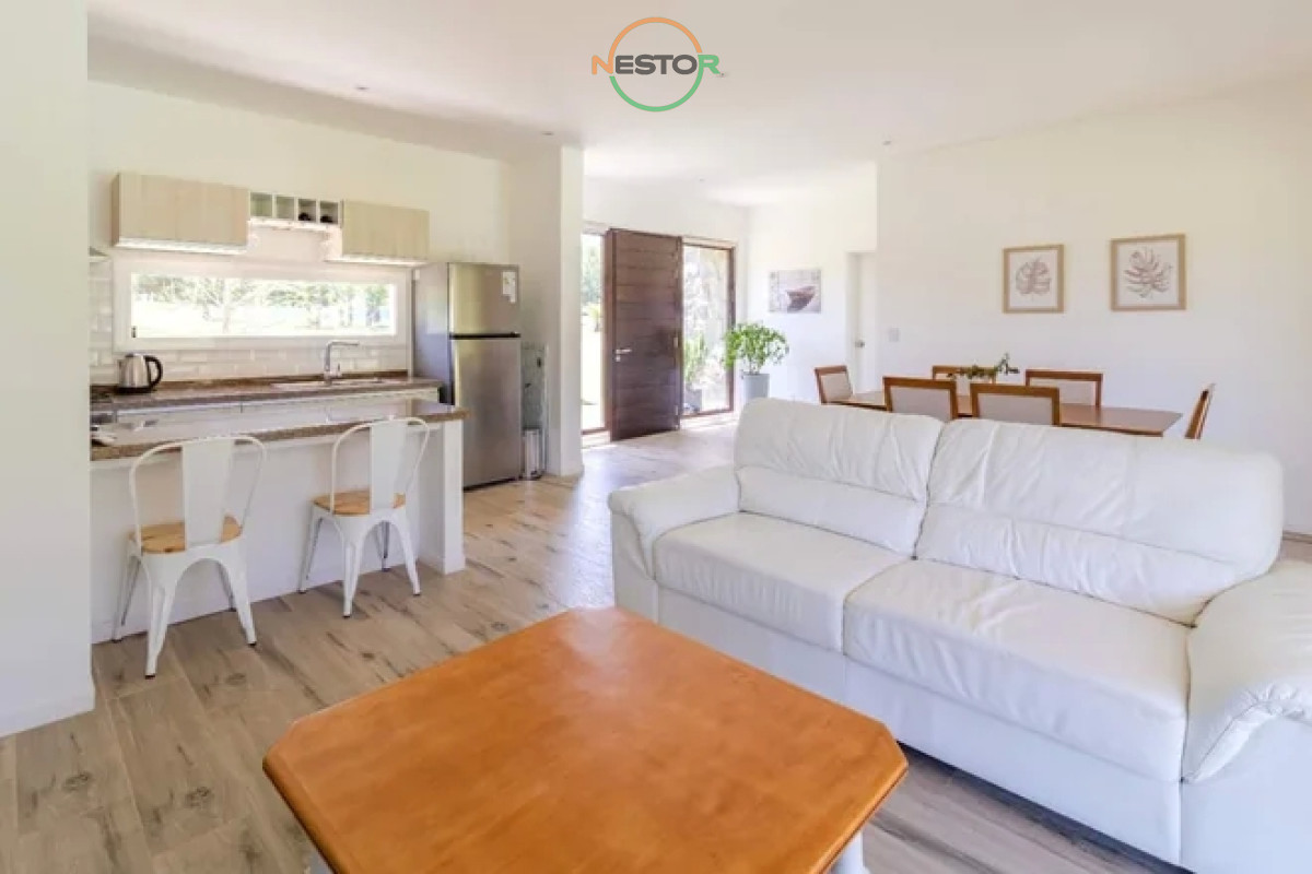 Casa ID.6457 - Vende casa en Punta Ballena de 2 dormitorios.