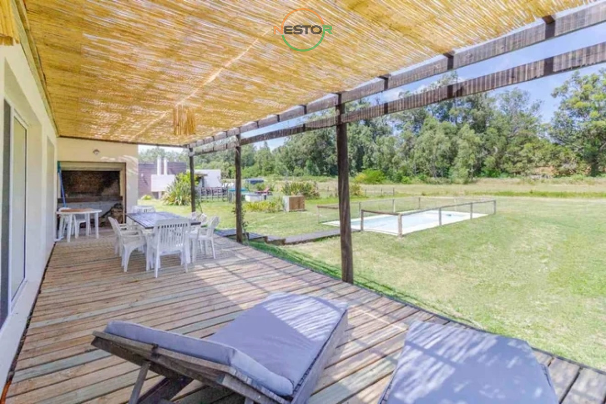 Casa ID.6457 - Vende casa en Punta Ballena de 2 dormitorios.