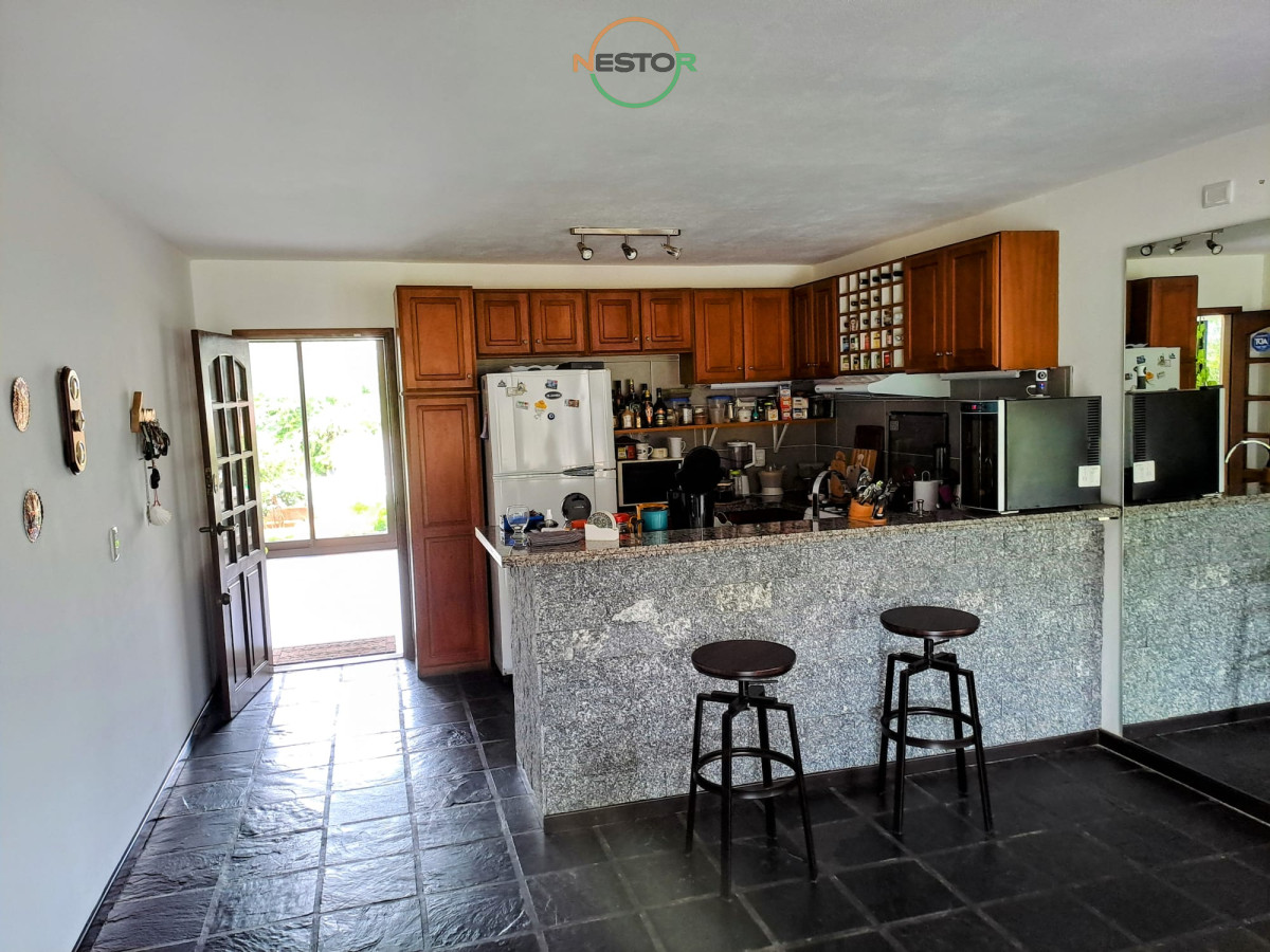 Casa ID.6534 - Vende casa impecable de 2 plantas, 3 dormitorios, parrillero y piscina, ubicada en Sauce de Portezuelo.