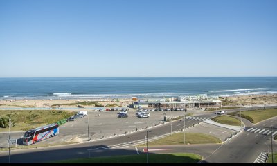 Vende apartamento frente al mar, Punta del Este